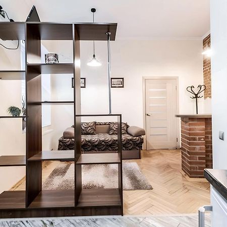 Cozy Apartments In The City Centre Львов Экстерьер фото