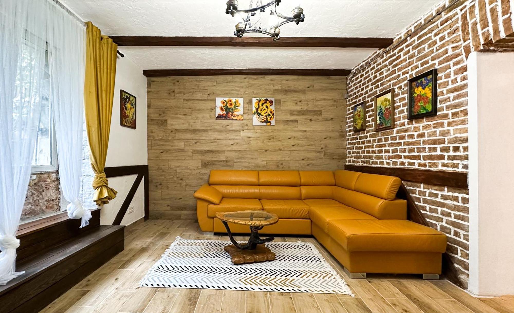 Cozy Apartments In The City Centre Львов Экстерьер фото